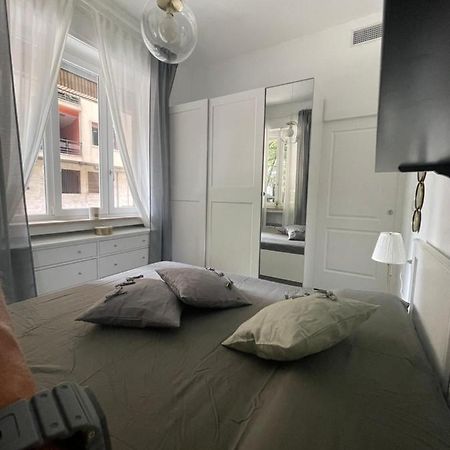 Apartamento Bilocale Di Prestigio: Milano Centro Exterior foto